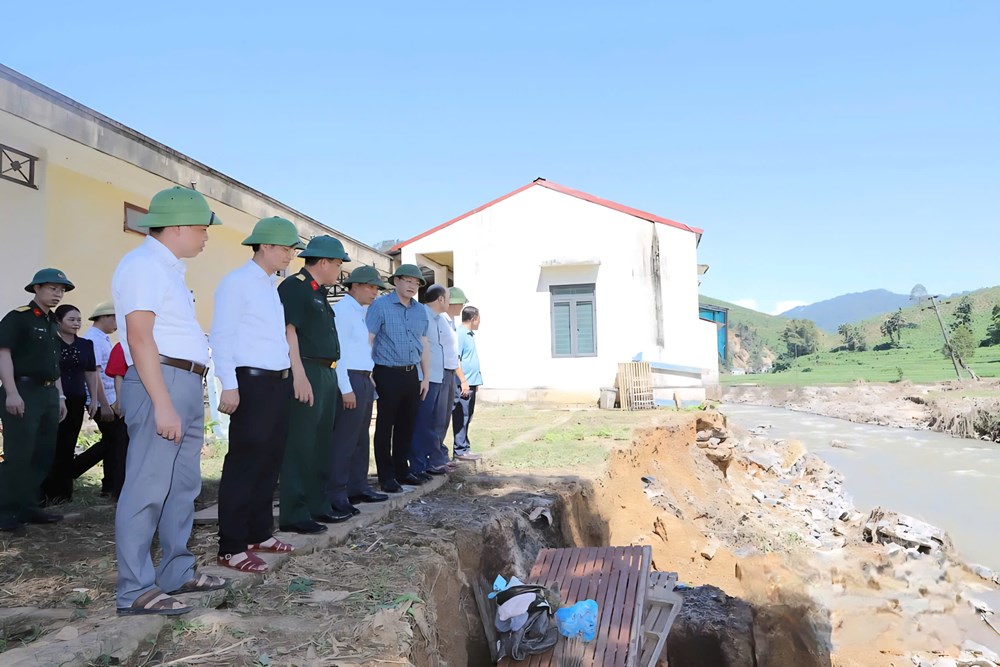Bí thư Tỉnh ủy Thanh Hóa: Ổn định chỗ ở, bảo đảm an toàn cho học sinh là nhiệm vụ cấp bách - ảnh 1