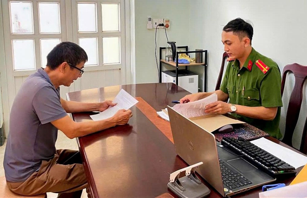Bị phạt 10 triệu đồng vì bình luận bịa đặt về lực lượng kiểm lâm trên Facebook - ảnh 1