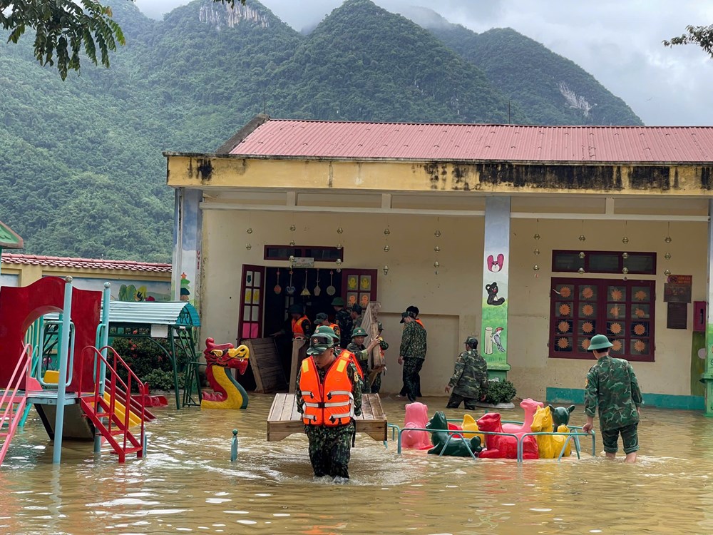 Thanh Hoá cho học sinh toàn tỉnh nghỉ học để ứng phó bão số 10 - ảnh 1