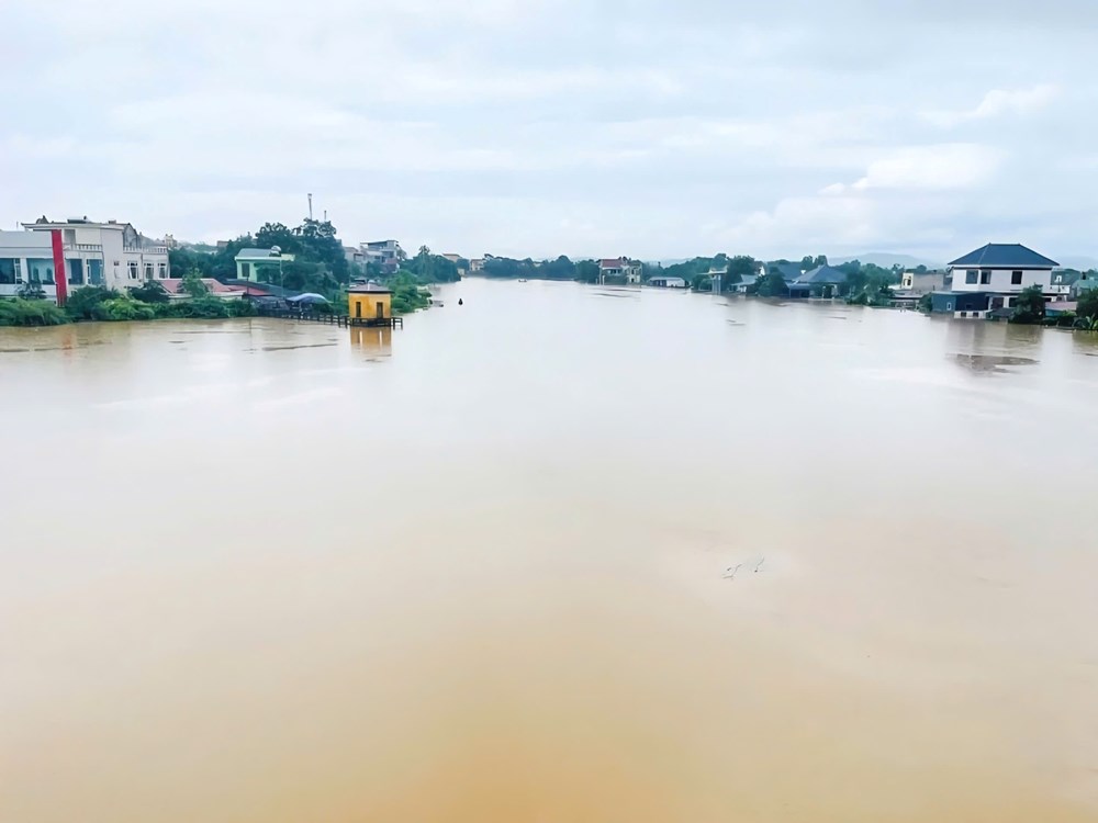 Thanh Hoá: Lũ sông Bưởi vượt lịch sử, gần 8.000 dân sơ tán khẩn cấp - ảnh 1