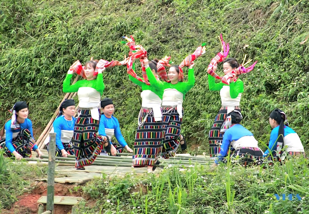 Guồng nước quay, bản làng thức giấc - ảnh 3