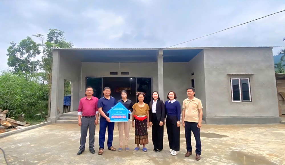 Nhiều cách làm hay trong hỗ trợ xây dựng nhà ở cho hộ nghèo ở miền núi Thanh Hóa - ảnh 1