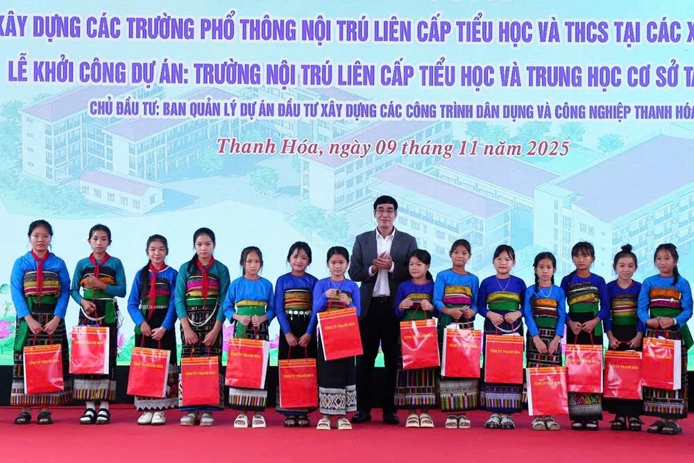 Khởi công hai trường nội trú vùng biên Thanh Hóa - ảnh 3