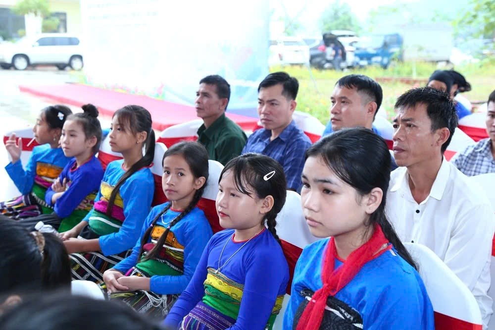 Khởi công hai trường nội trú vùng biên Thanh Hóa - ảnh 4