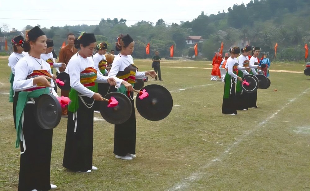 Tiếng cồng chiêng lay gọi núi rừng xứ Thanh - ảnh 2