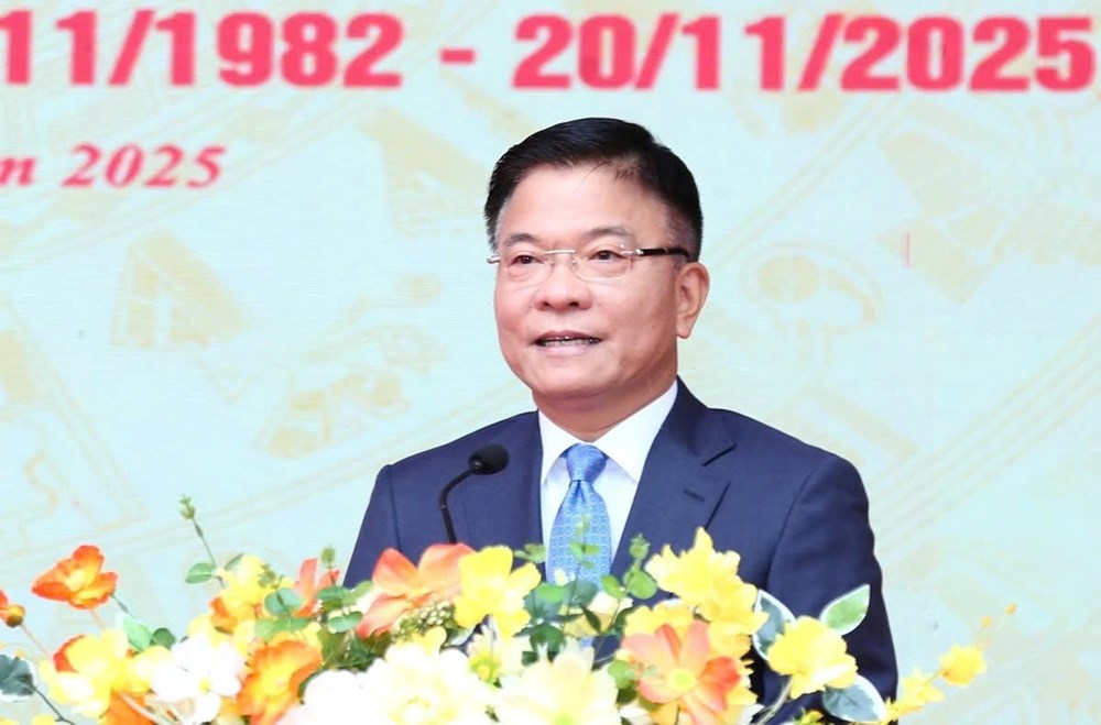 Phó Thủ tướng Lê Thành Long dự Lễ kỷ niệm 50 năm Trường THPT Hàm Rồng - ảnh 2