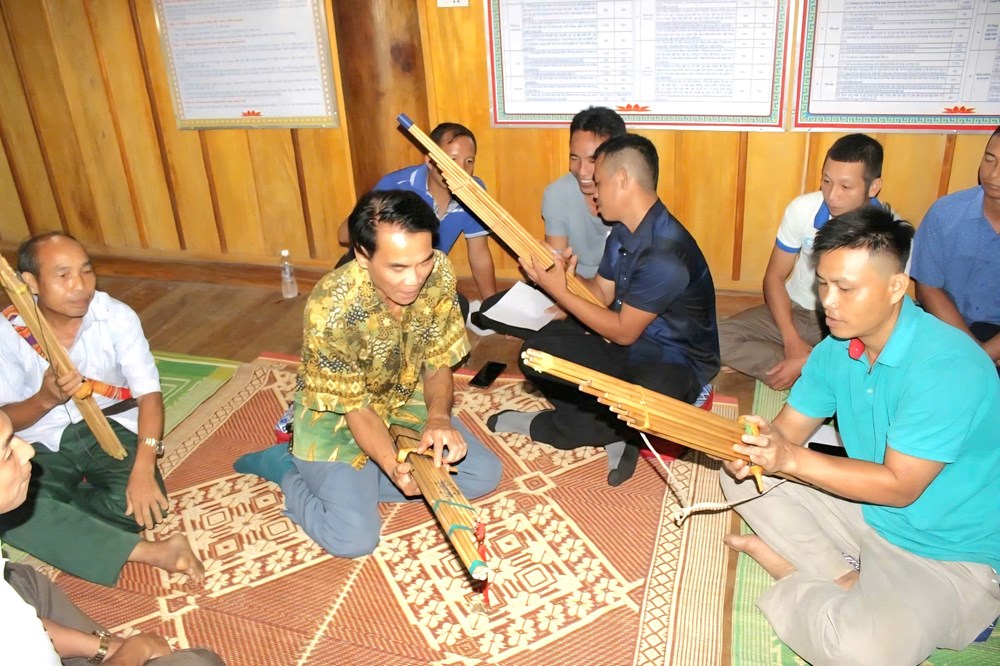 Những “người thầy không bục giảng” giữ lửa văn hoá Thái giữa đại ngàn - ảnh 1