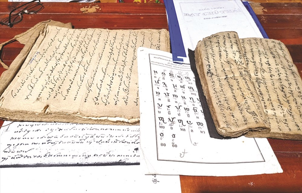 Những “người thầy không bục giảng” giữ lửa văn hoá Thái giữa đại ngàn - ảnh 4