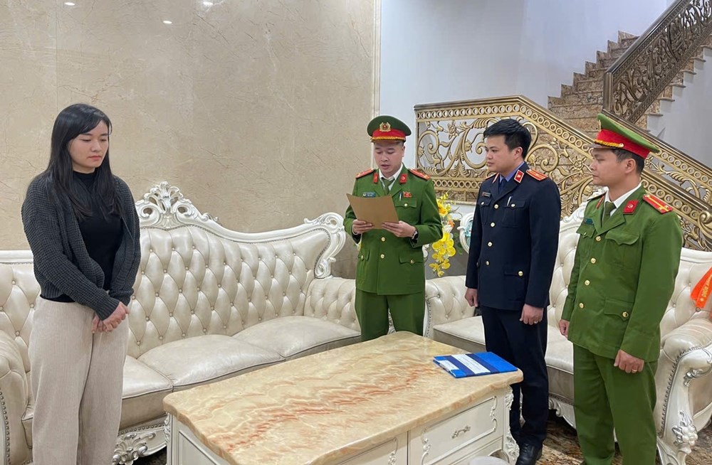 Giao dịch 5.000 tỉ, nộp thuế 10 triệu/tháng, Giám đốc công ty vàng Kim Chung bị bắt - ảnh 2