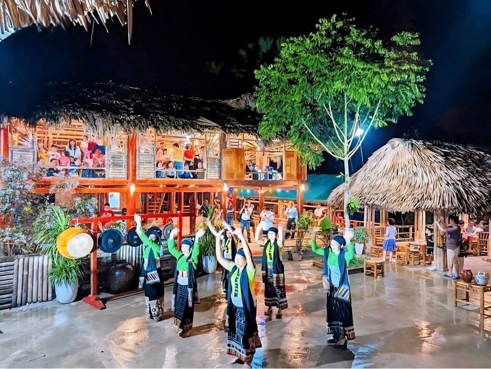 Bản Mạ - nhịp sống mới bên dòng sông Chu - ảnh 6