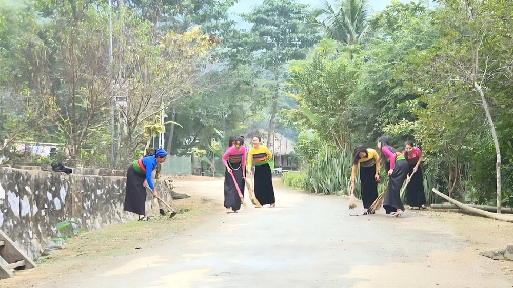 Bản Nghèo hôm nay: Ánh sáng từ ý Đảng, lòng dân - ảnh 2