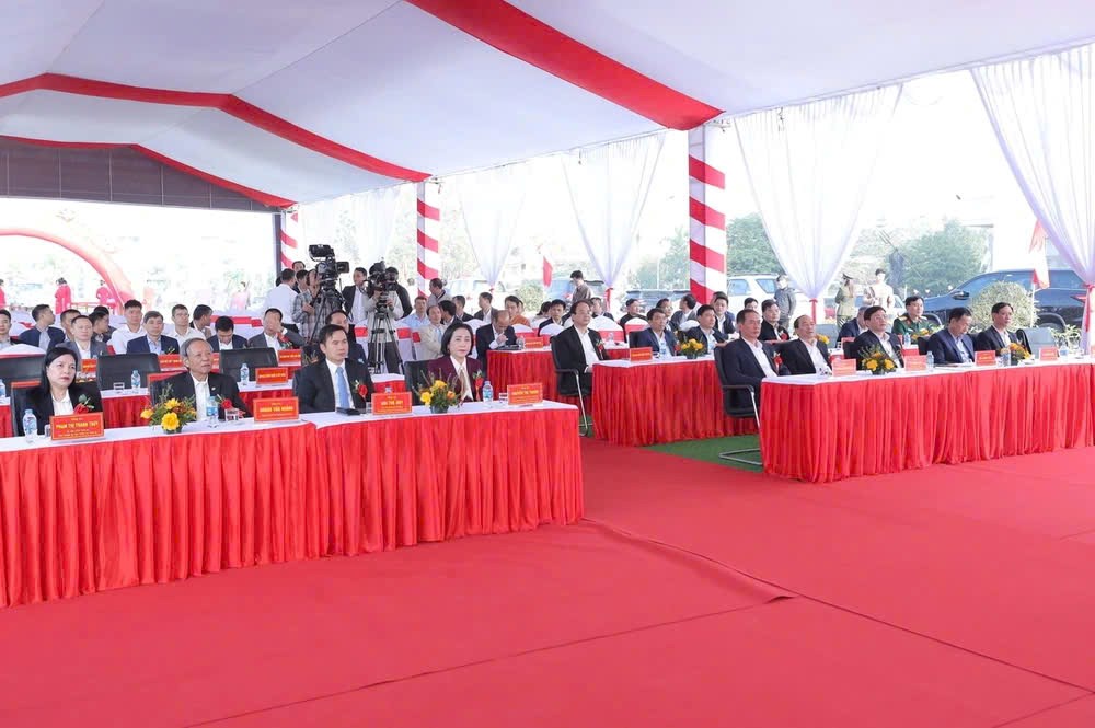 Thông xe cầu vượt đường sắt, gỡ “nút thắt” cửa ngõ phía Tây Thanh Hóa - ảnh 2