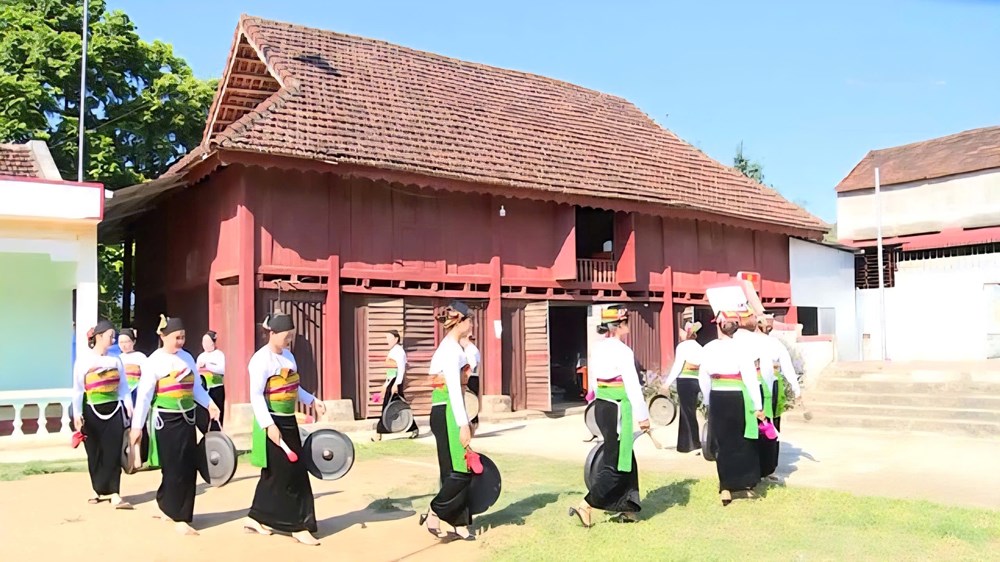 Sắc xuân đất Mường xứ Thanh - ảnh 1