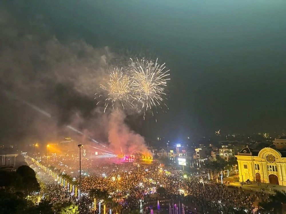 Đếm ngược 2026 tại Quảng trường Lam Sơn - ảnh 2