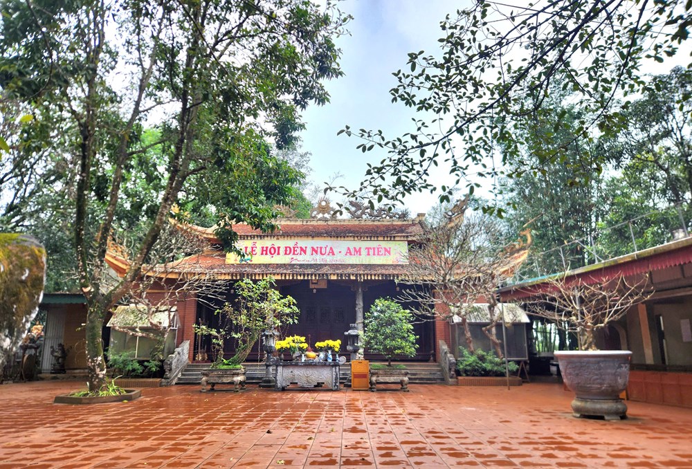 Di tích khởi nghĩa Bà Triệu: Tháo dỡ hàng loạt ki-ốt trái phép, dừng công trình sai phạm - ảnh 2