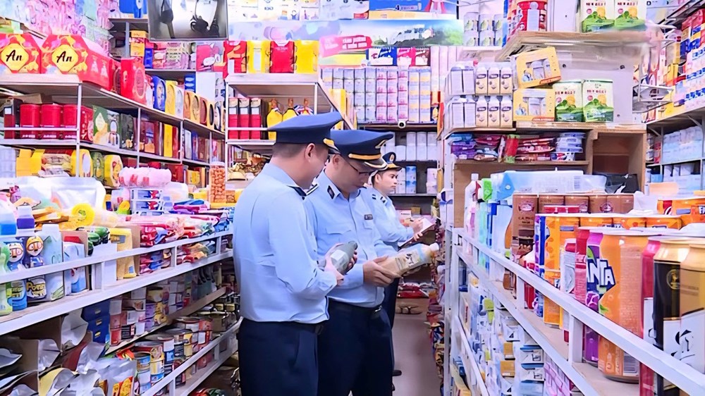 Thanh Hóa “tuyên chiến” với buôn lậu, hàng giả đến năm 2030 - ảnh 1