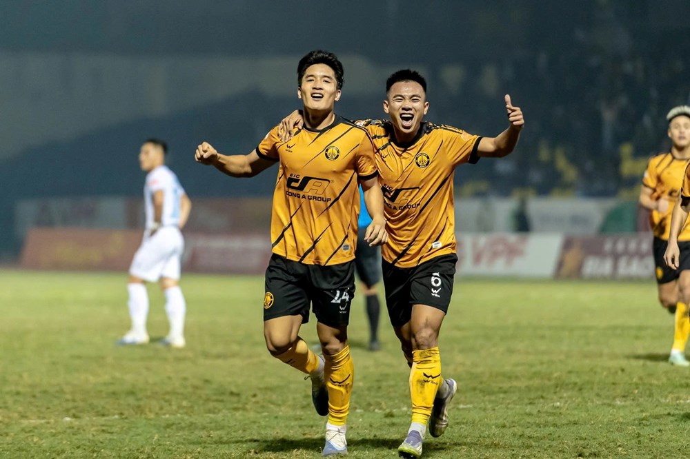 Đông Á Thanh Hóa chật vật bám trụ V-League - ảnh 1