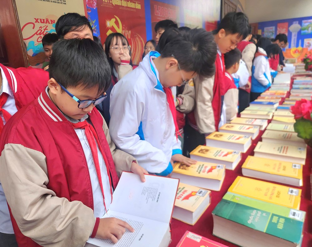 Rộn ràng Hội sách, báo Xuân Bính Ngọ 2026 ở Thanh Hóa - ảnh 3