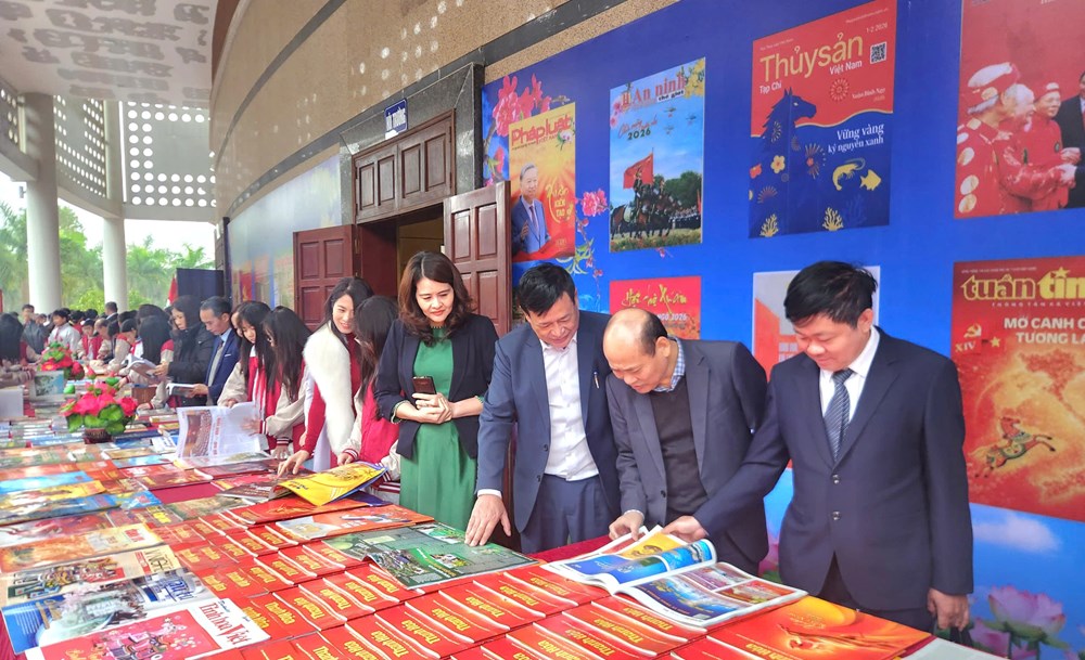 Rộn ràng Hội sách, báo Xuân Bính Ngọ 2026 ở Thanh Hóa - ảnh 1