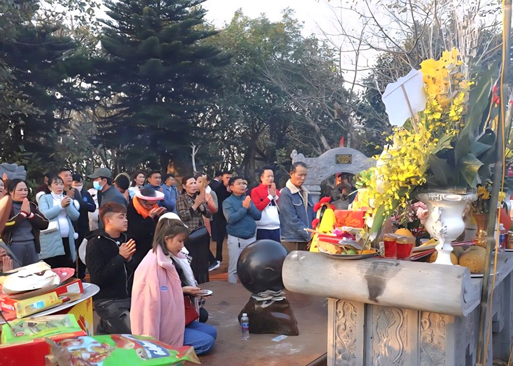 Du xuân về miền thiêng Bà Triệu trong không gian được “trả lại đúng vị thế” - ảnh 2