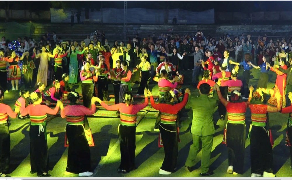 Thanh Hóa rực rỡ pháo hoa mừng Tết Nguyên đán Bính Ngọ 2026 - ảnh 6