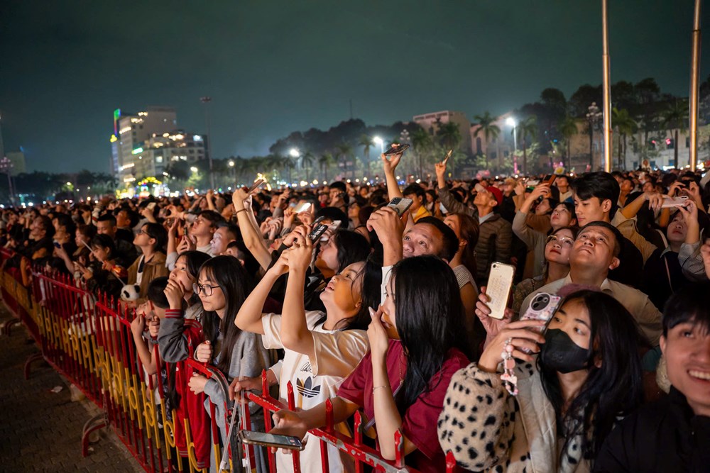 Thanh Hóa rực rỡ pháo hoa mừng Tết Nguyên đán Bính Ngọ 2026 - ảnh 2