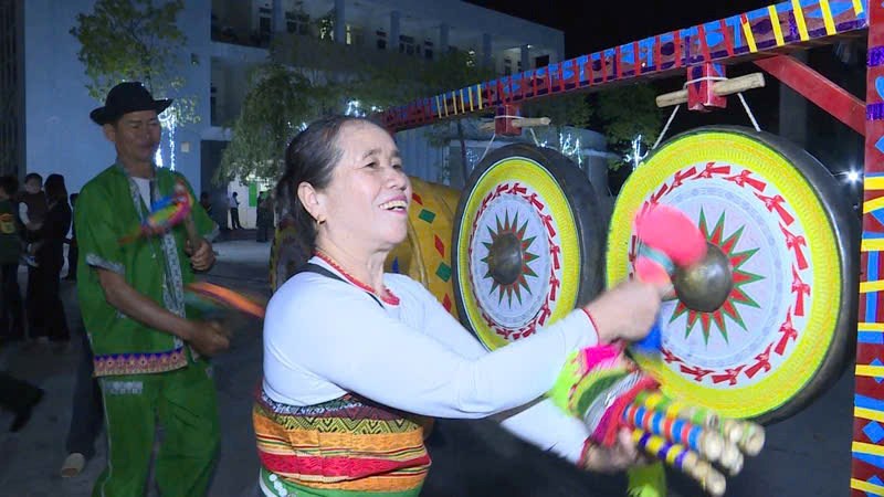 Pháo hoa về với đại ngàn - ảnh 5