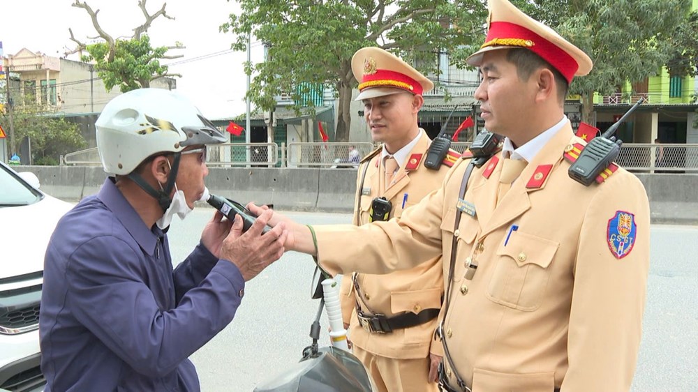 Thanh Hóa xử phạt 630 trường hợp vi phạm nồng độ cồn dịp Tết - ảnh 1