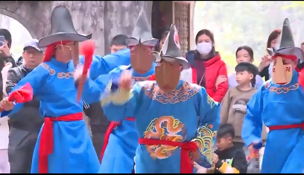 Hai miền ký ức lịch sử trong mùa lễ hội đầu năm ở Thanh Hóa - ảnh 3