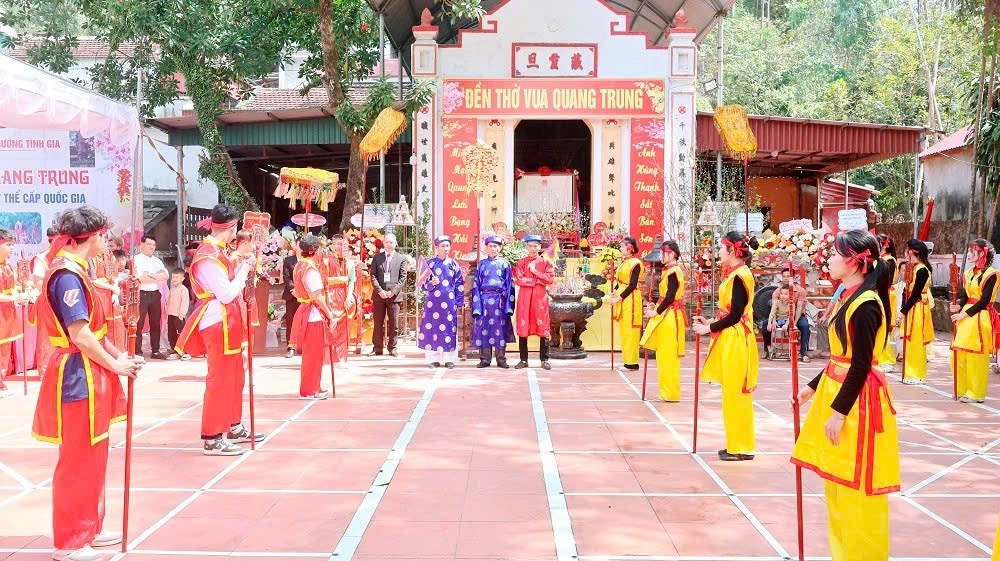 Hai miền ký ức lịch sử trong mùa lễ hội đầu năm ở Thanh Hóa - ảnh 2