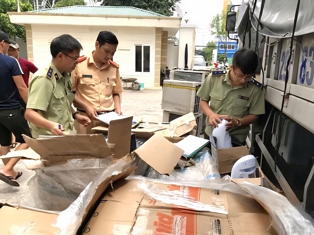 Thanh Hóa siết chặt toàn diện hoạt động vận chuyển hàng hóa bằng ô tô - ảnh 1