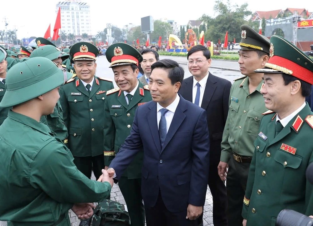 Thanh niên xứ Thanh rộn ràng ngày hội lên đường nhập ngũ - ảnh 2