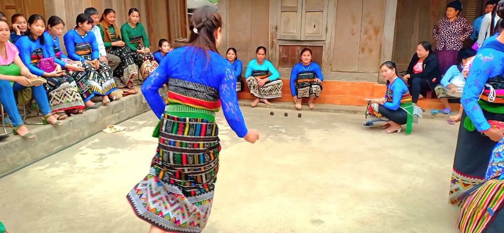 Trang phục phụ nữ Thái – nét đẹp văn hóa độc đáo của xứ Thanh - ảnh 3