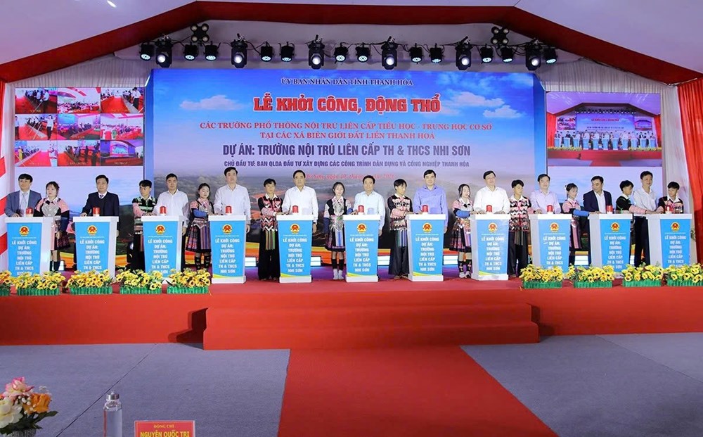 Thanh Hóa đồng loạt khởi công 10 trường nội trú vùng biên, hàng nghìn học sinh hưởng lợi - ảnh 1