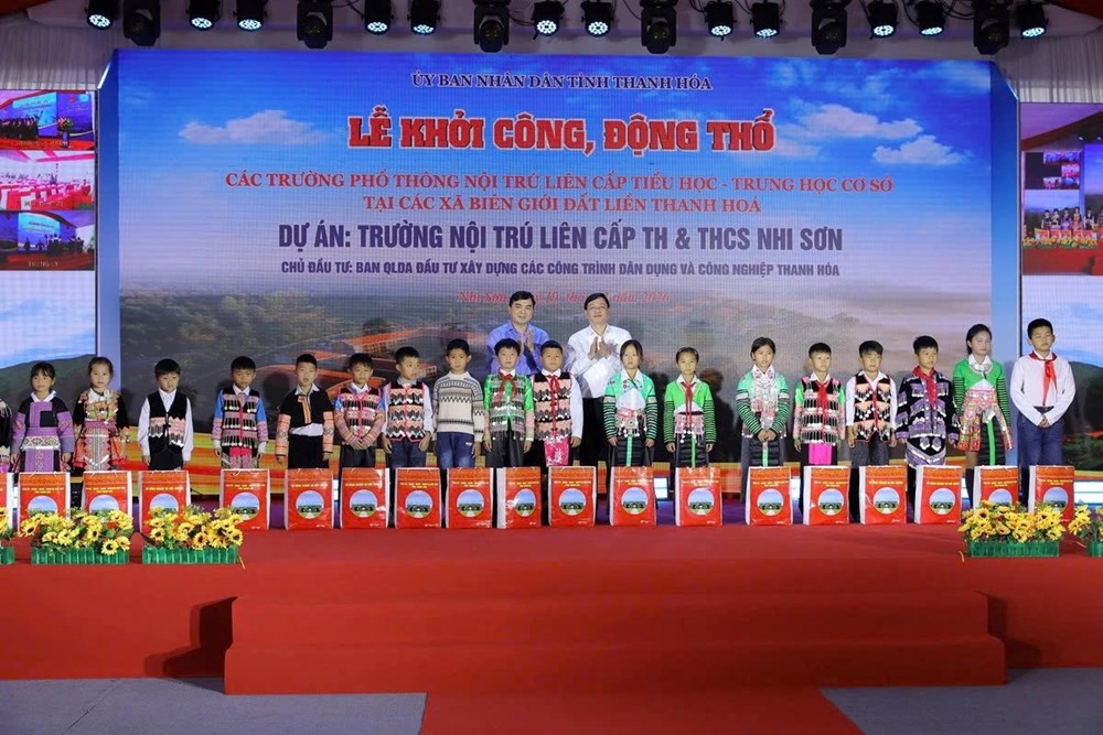 Thanh Hóa đồng loạt khởi công 10 trường nội trú vùng biên, hàng nghìn học sinh hưởng lợi - ảnh 2