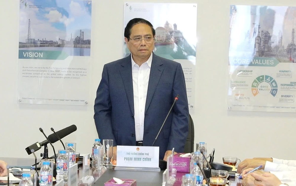 Thủ tướng làm việc tại Nhà máy Lọc hóa dầu Nghi Sơn, yêu cầu đa dạng hóa nguồn cung - ảnh 3