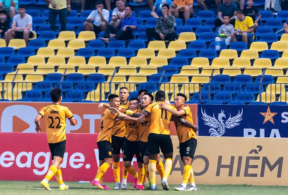 Đông Á Thanh Hóa thắng đậm Công an TP.HCM, tạm vơi nỗi lo trụ hạng - ảnh 2