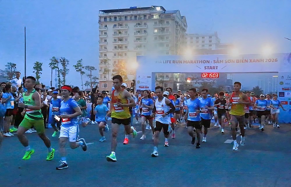Via Life Run Marathon 2026 khuấy động phố biển Sầm Sơn - ảnh 1