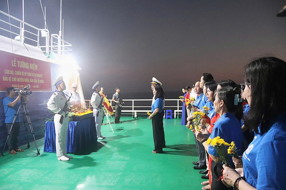 Hành trình Trường Sa: Nối nhịp đất liền - khắc sâu chủ quyền biển đảo - ảnh 1