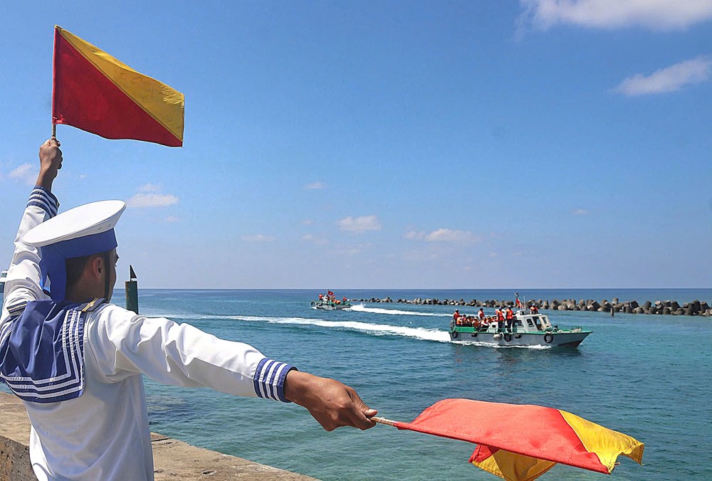 Hành trình Trường Sa: Nối nhịp đất liền - khắc sâu chủ quyền biển đảo - ảnh 3