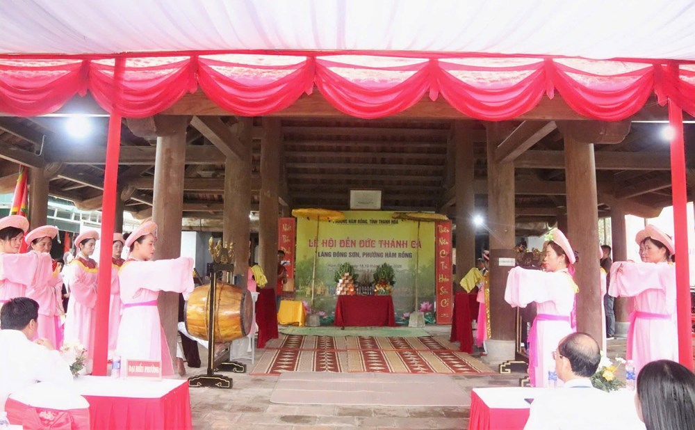 Trẩy hội đền Đức Thánh Cả giữa lòng làng cổ Đông Sơn - ảnh 4