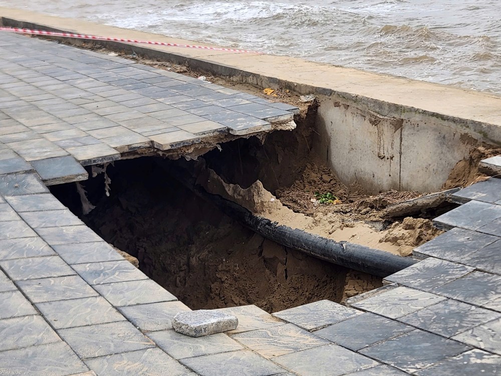 Kè biển Hải Tiến vừa đưa vào sử dụng từ tháng 6.2025 đã xuất hiện sụt lún - ảnh 4