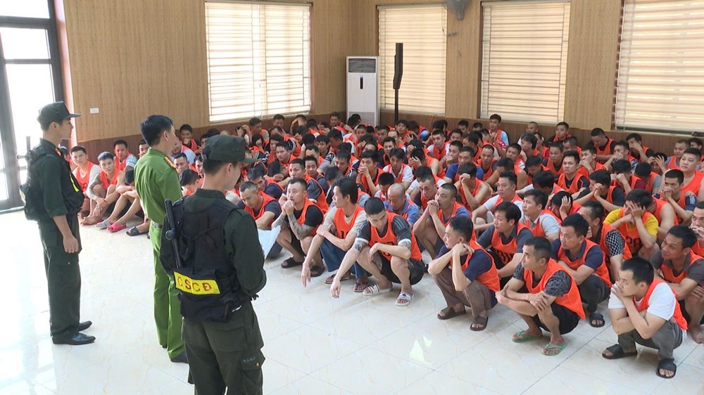 Triệt phá “trường gà quốc tế” 1.200 tỉ đồng: Hé lộ đường dây cờ bạc xuyên biên giới tinh vi - ảnh 3