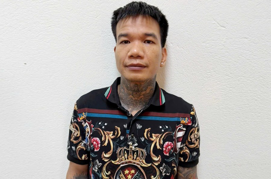 Bắt nóng nghi phạm nguy hiểm sau 16 giờ trốn chạy liên tỉnh - ảnh 2