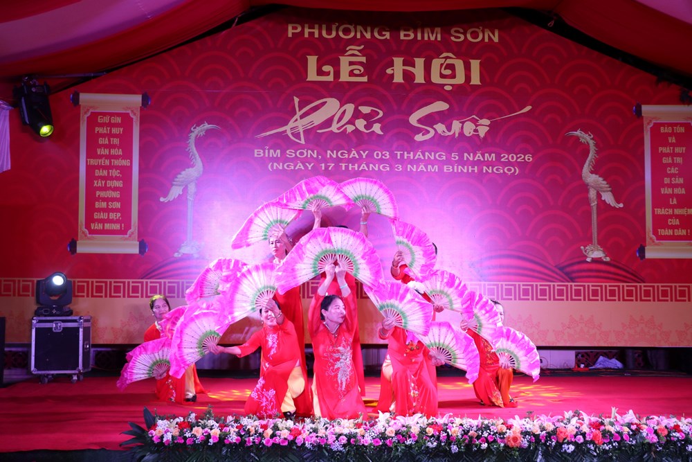 Khai hội Phủ Suối: Dòng người thành kính về miền linh thiêng xứ Thanh - ảnh 3