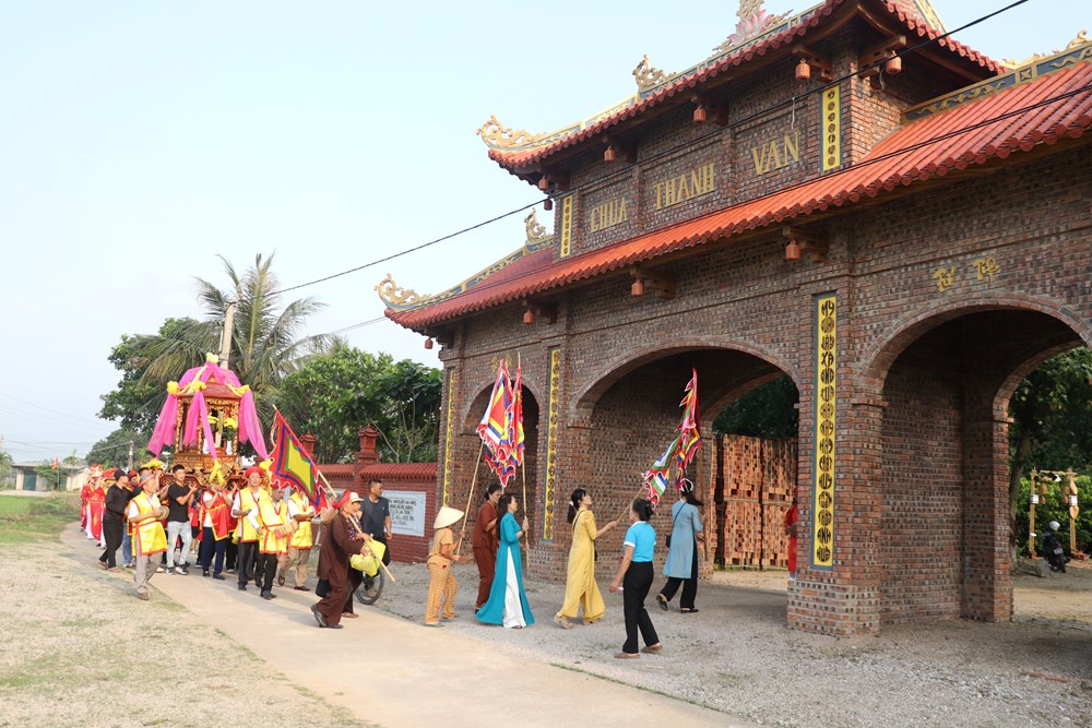 Khai hội Phủ Suối: Dòng người thành kính về miền linh thiêng xứ Thanh - ảnh 1