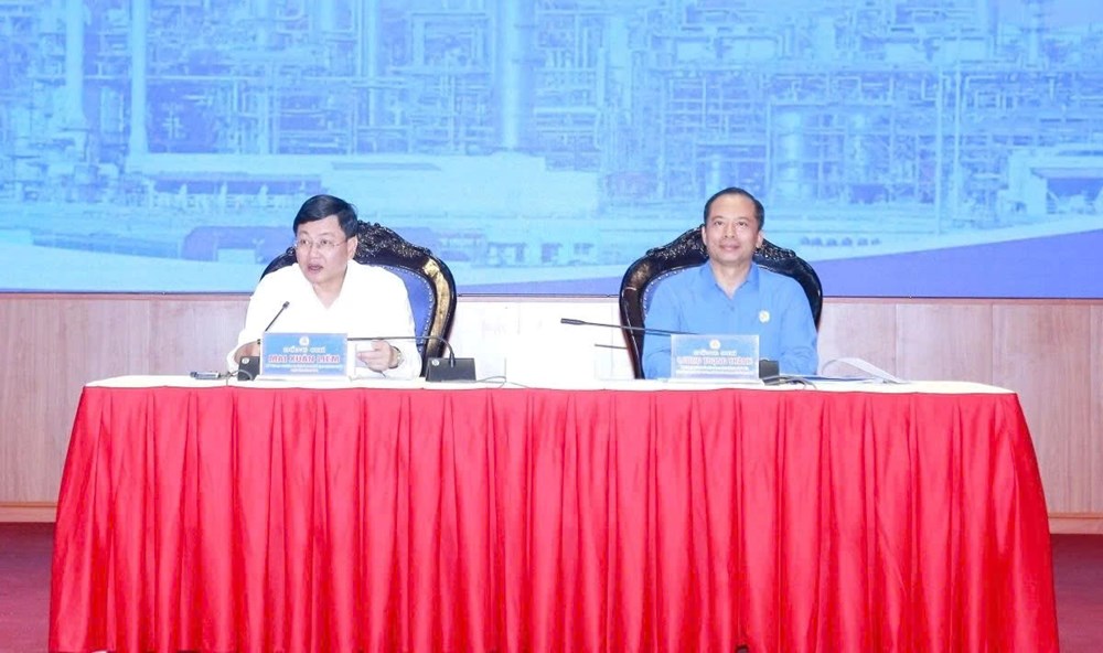 Lãnh đạo Thanh Hóa đối thoại với công nhân về việc làm, lương và nhà ở xã hội - ảnh 1