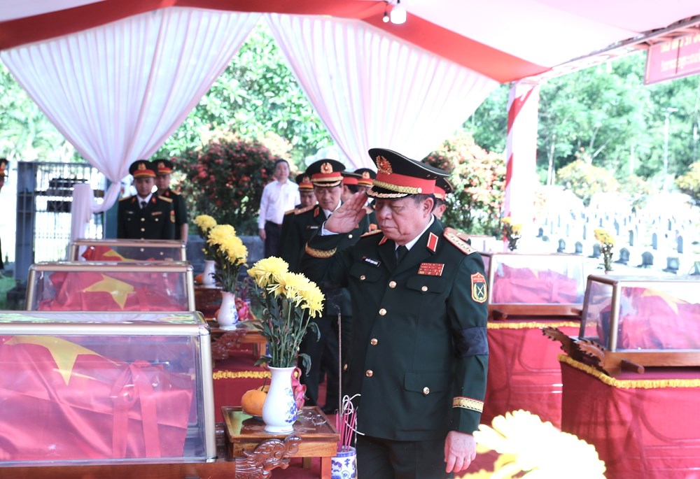 Thanh Hóa: Trang trọng đón các anh hùng liệt sĩ về với đất mẹ - ảnh 7
