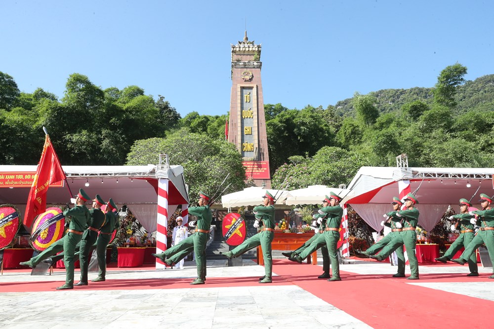 Thanh Hóa: Trang trọng đón các anh hùng liệt sĩ về với đất mẹ - ảnh 17