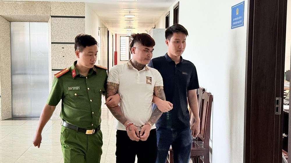 Truy bắt nóng đối tượng truy nã từ Campuchia - ảnh 1